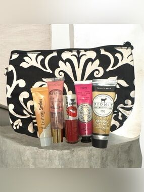 Makeup case bundle of 6 with hand creams, lip oil, gloss & Scrubs